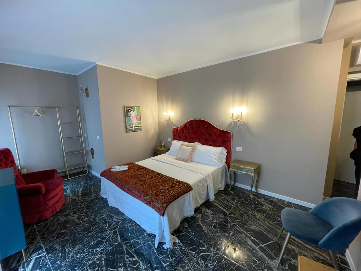 Prestige Suite Via Romagnoli 西尔米奥奈 外观 照片